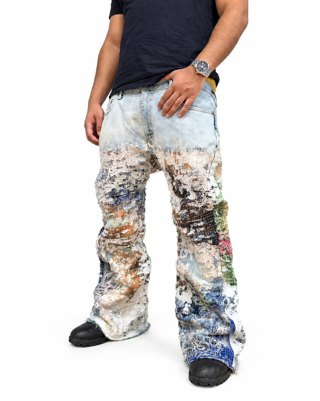 DISTRESSED DENIM
