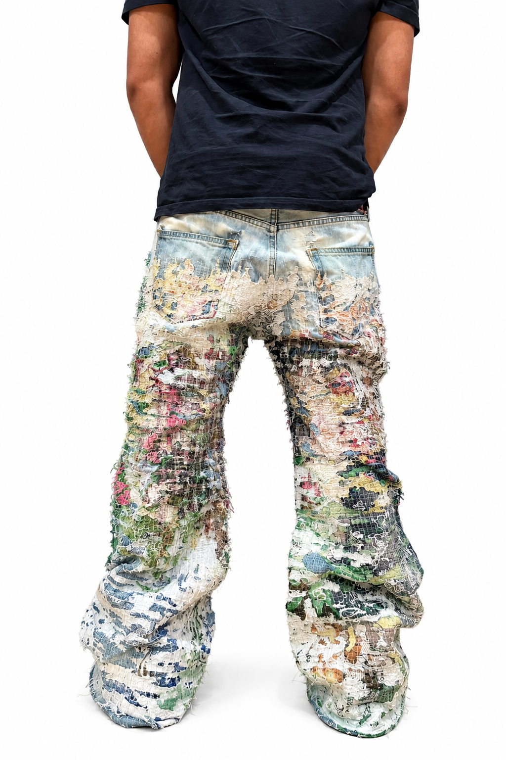 DISTRESSED DENIM